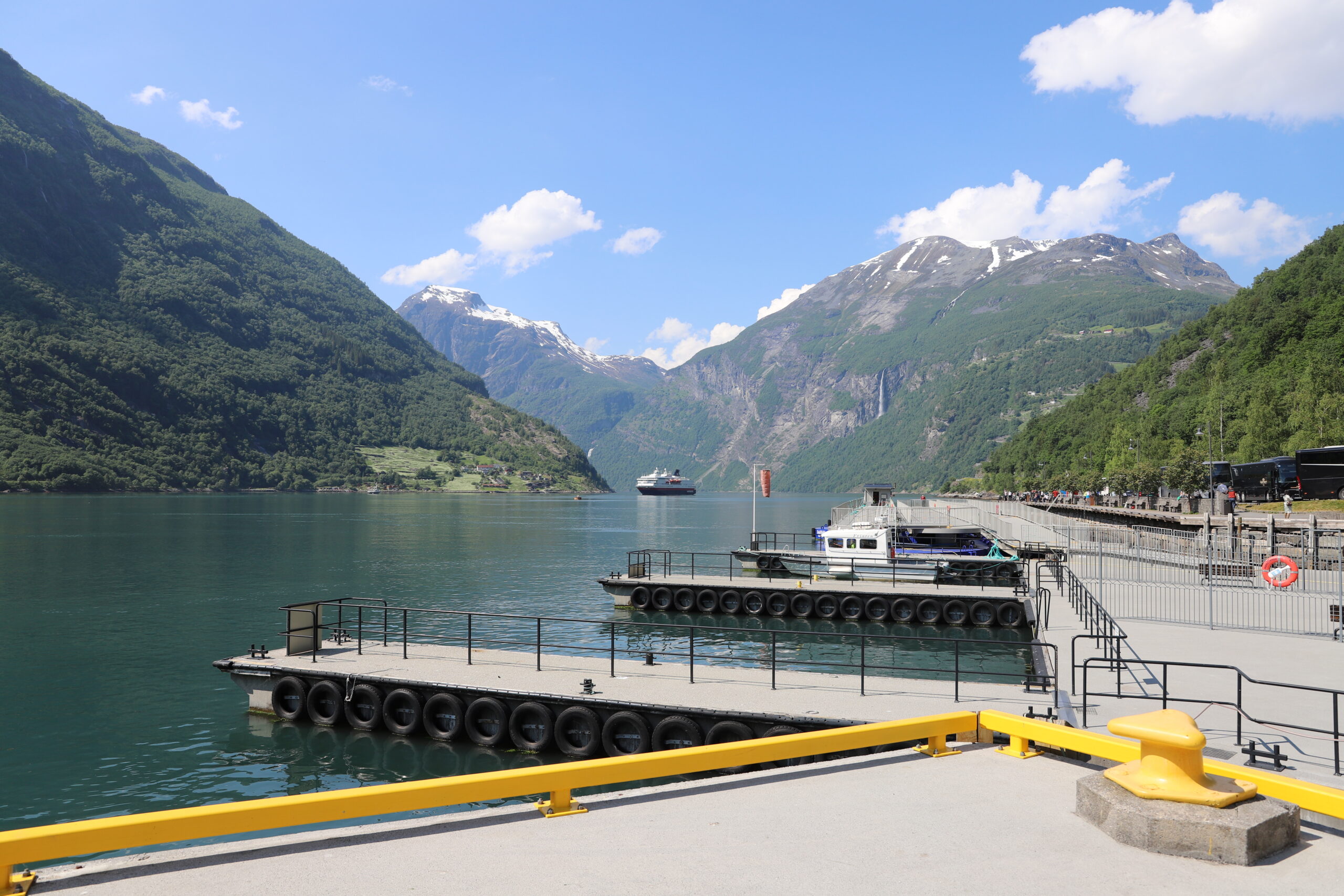 Hamneområdet i Geiranger.