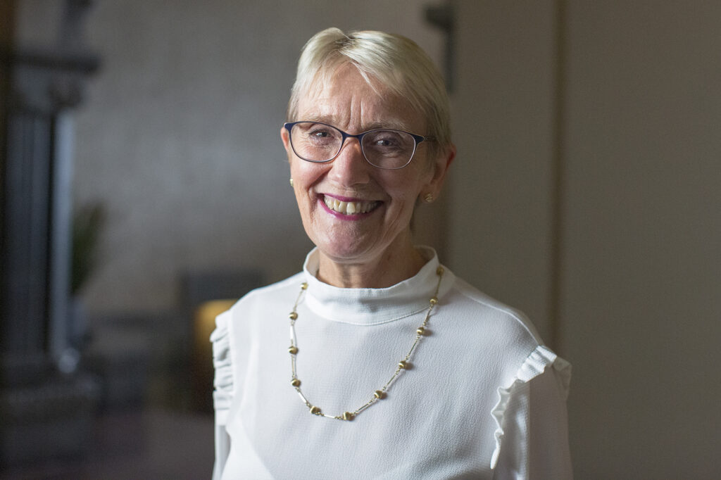 Portrettfotografi av rektor Anne Borg