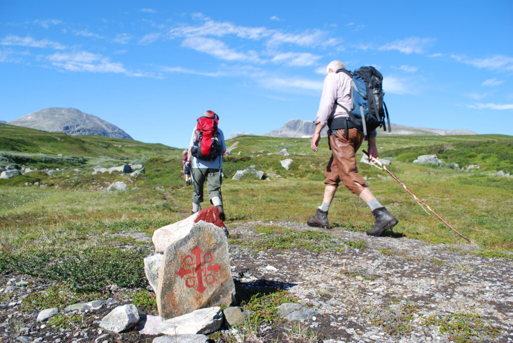 Pilgrimsvandring i fjellheimen. Foto.